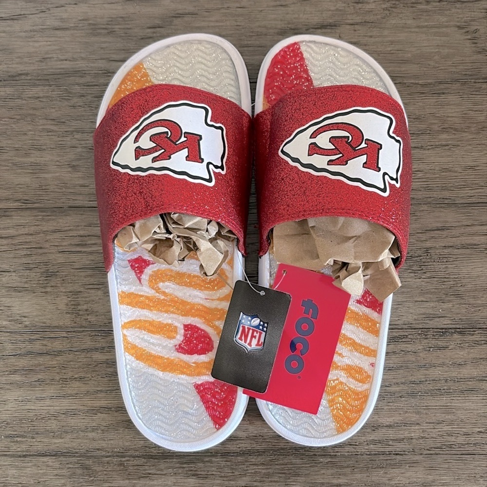 ❌SOLD❌ NWT [FOCO] Kansas City Chiefs NFL Sparkle Gel Slide Sandals Womens L 9/10 - Picture 5 of 12
